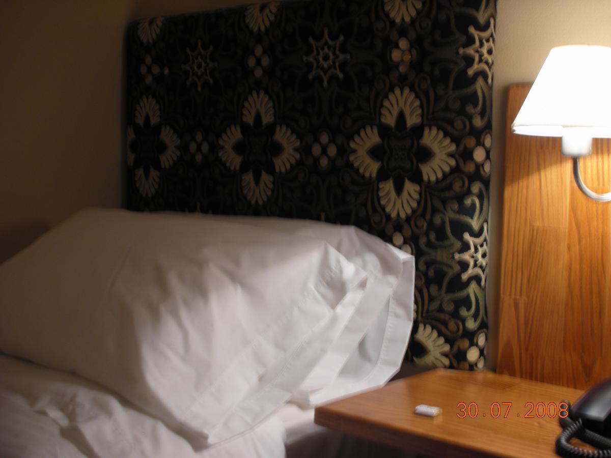 Euskadi Hotel General Pico Kültér fotó