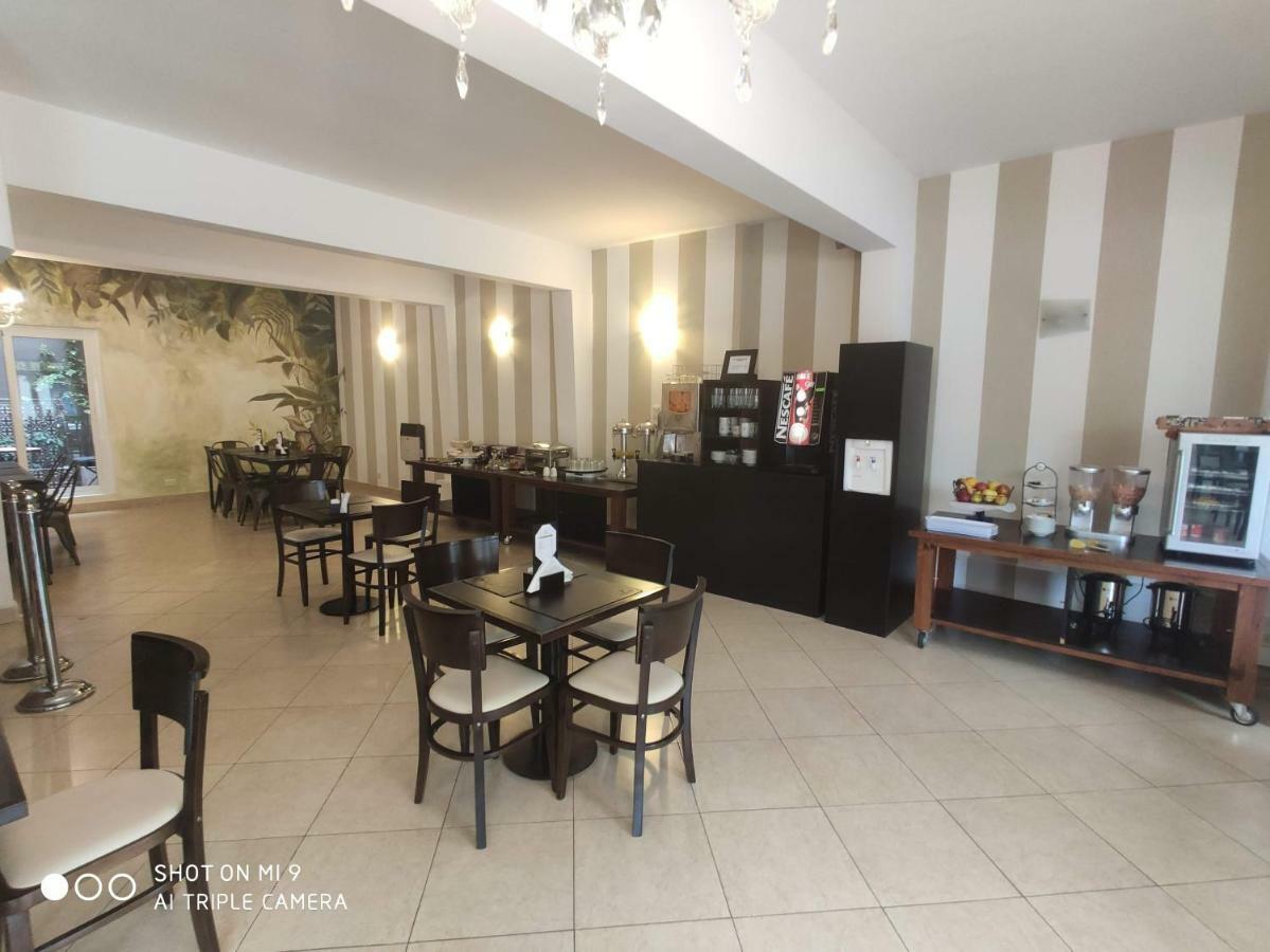 Euskadi Hotel General Pico Kültér fotó