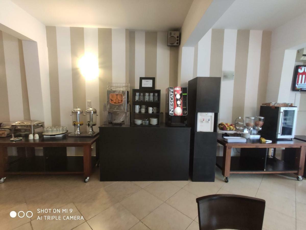 Euskadi Hotel General Pico Kültér fotó