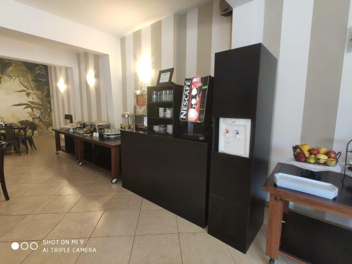 Euskadi Hotel General Pico Kültér fotó